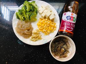 西兰花虾仁玉米豆腐汤的做法 步骤1