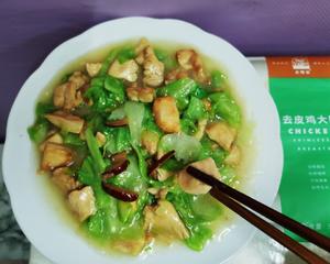 红枣圆白菜鸡胸肉的做法 步骤1