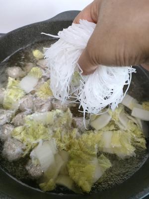 白菜粉丝肉圆汤的做法 步骤15