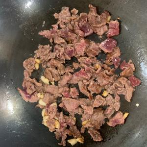 酸辣藕尖炒牛肉（超开胃哟）的做法 步骤10