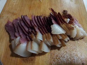 茭白炒腊肉的做法 步骤2