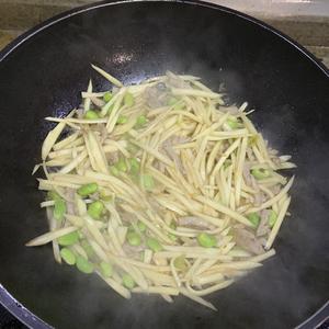 茭白毛豆炒肉丝的做法 步骤6