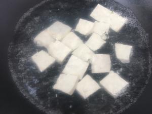 油菜滑豆腐——健康低卡家常菜的做法 步骤2