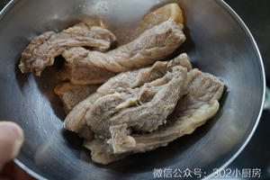 茭白骰子牛肉（牛肋条） <;302小厨房>;的做法 步骤7