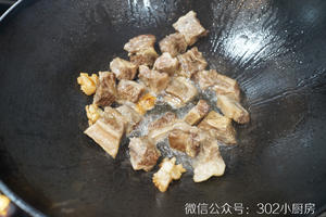 茭白骰子牛肉（牛肋条） <;302小厨房>;的做法 步骤9