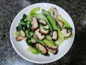 夏日一人食晚餐香菇青菜的做法 步骤7