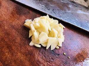 家常菜炒青菜（上海青）的做法 步骤3