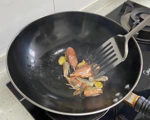 有汤汁的茭白炒虾，鲜美无比的做法 步骤6