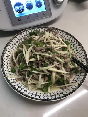 小美-茭白炒肉丝的做法 步骤8