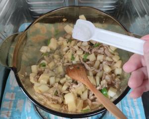 快手菜～下饭菜～青椒茭白炒肉丝的做法 步骤7