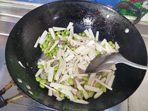 茭白毛豆炒肉丝的做法 步骤7