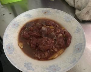 茭白炒牛肉 超级嫩！的做法 步骤3