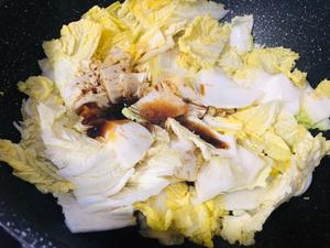 上班族的快手简单晚餐——醋溜白菜片的做法 步骤6