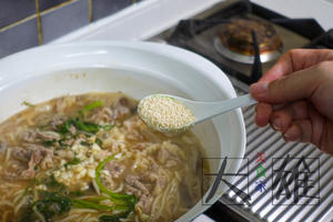 韩式牛肉火锅面的做法 步骤5