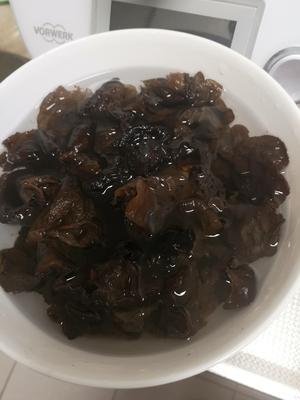 黄花菜乱烩的做法 步骤2