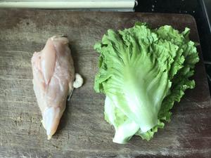 鸡肉薏米生菜粥的做法 步骤2