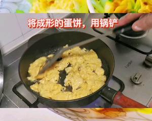 家常菜_快手菜_晚餐系列_韭黄炒蛋（可生酮食用）_用料简单的做法 步骤3