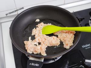 韭黄鸡丝鸡汁春卷～太太乐鲜鸡汁芝麻香油的做法 步骤6