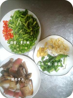 蒜苔炒腊肉的做法 步骤1