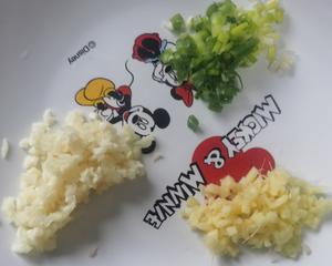 香干肉沫（肉糜）炒蒜薹（蒜苔）（3⭐）的做法 步骤3