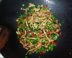 蒜薹炒肉的做法 步骤11
