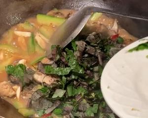 家常紫苏黄瓜煮鳝鱼的做法 步骤13