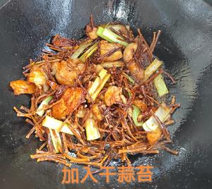 干蒜苔炒五花肉的做法 步骤7