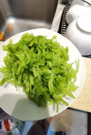 清炒空心菜梗的做法 步骤1