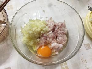 肉燕馄饨（仔姜肉馅）的做法 步骤3