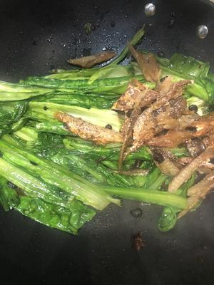 豆豉鲮鱼油麦菜的做法 步骤6