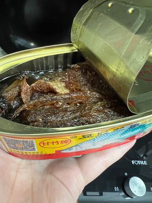 豆豉鲮鱼炒油麦菜的做法 步骤5