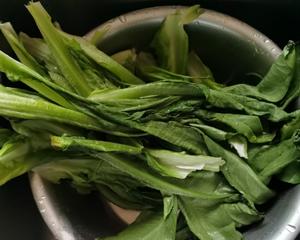 炒油麦菜（蒜蓉油麦菜）的做法 步骤1