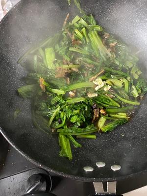 豆豉鲮鱼油麦菜的做法 步骤13