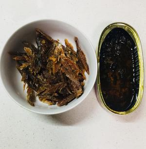 豆豉鲮鱼油麦菜的做法 步骤2