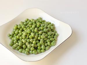 【鸡头米炒豌豆-豆蔻年华】花样年夜饭 14的做法 步骤1