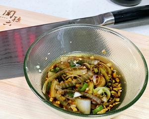 简单爽口的绿翠翠凉拌菜（豆芽，豌豆苗，菠菜）的做法 步骤6