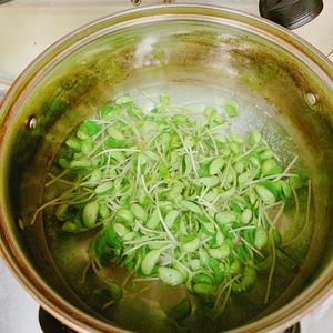 减脂餐/豆苗胡萝卜炒鸡肉的做法 步骤3