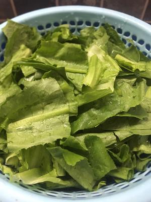油麦菜最好吃的做法，没有之一的做法 步骤1