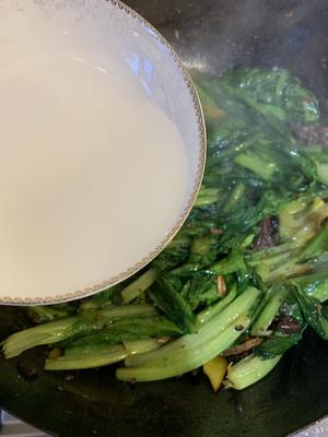 经典粤菜—米饭杀手|豆豉鲮鱼油麦菜的做法 步骤13