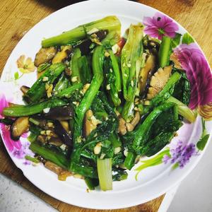 蚝油香菇油麦菜的做法 步骤3