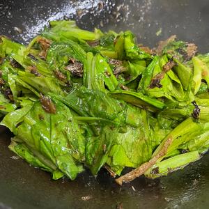 豆豉鲮鱼油麦菜的做法 步骤7