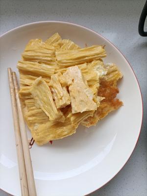 香菇油菜腐竹大蒸饺的做法 步骤3