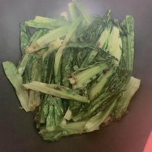 炒油麦菜的做法 步骤7