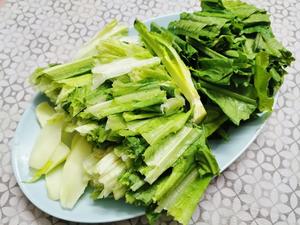 油麦菜炒腊肉的做法 步骤1