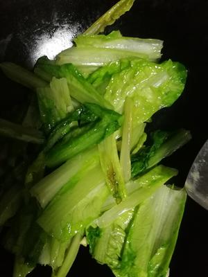 蒜香耗油油麦菜的做法 步骤3