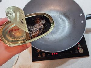 没灵魂的豆豉鲮鱼油麦菜的做法 步骤8