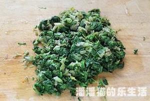 苦苣香菇玉米面贴饼子的做法 步骤9