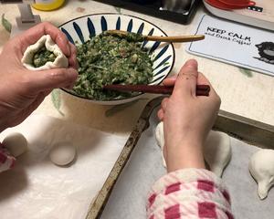 内馅汁水饱满～荠菜肉汤圆/馄饨馅的做法 步骤13