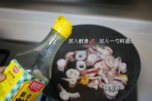 简单快手菜：蒜苗爆炒鲜鱿鱼、超级下饭呀！的做法 步骤8