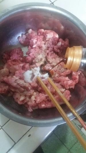 荠菜冬笋鲜肉饺子的做法 步骤12